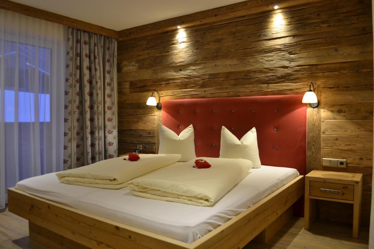 Pension Alpenperle Holzgau Εξωτερικό φωτογραφία