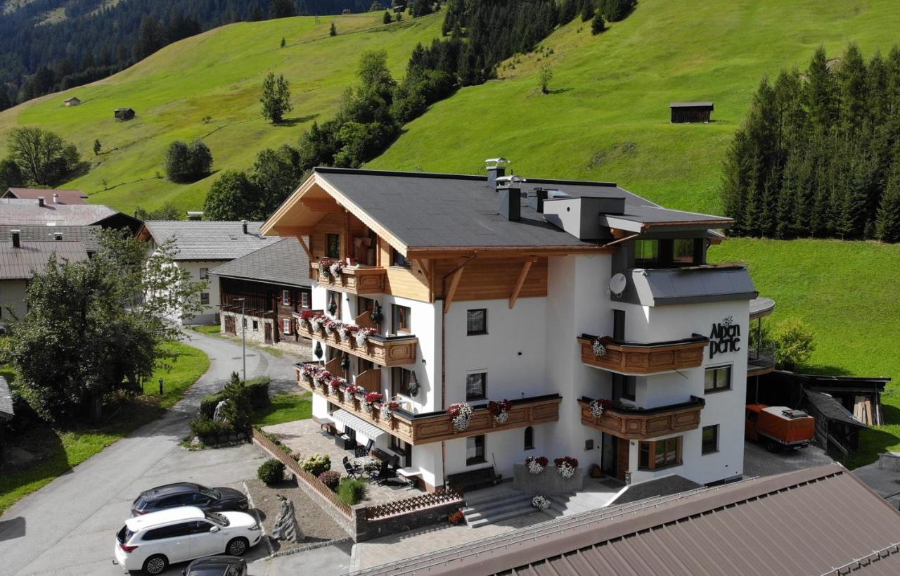Pension Alpenperle Holzgau Εξωτερικό φωτογραφία