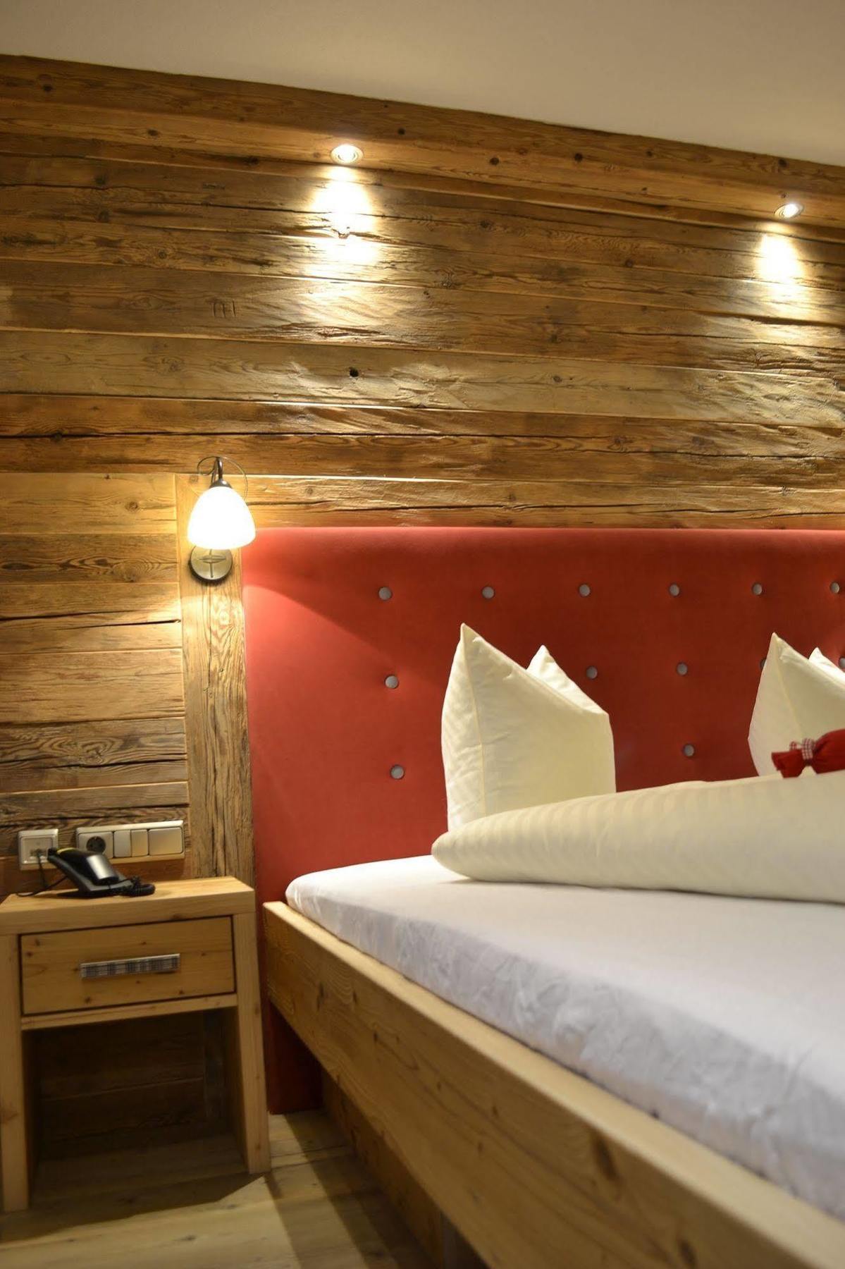 Pension Alpenperle Holzgau Εξωτερικό φωτογραφία