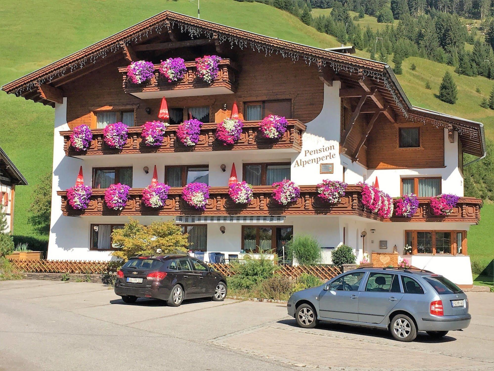 Pension Alpenperle Holzgau Εξωτερικό φωτογραφία